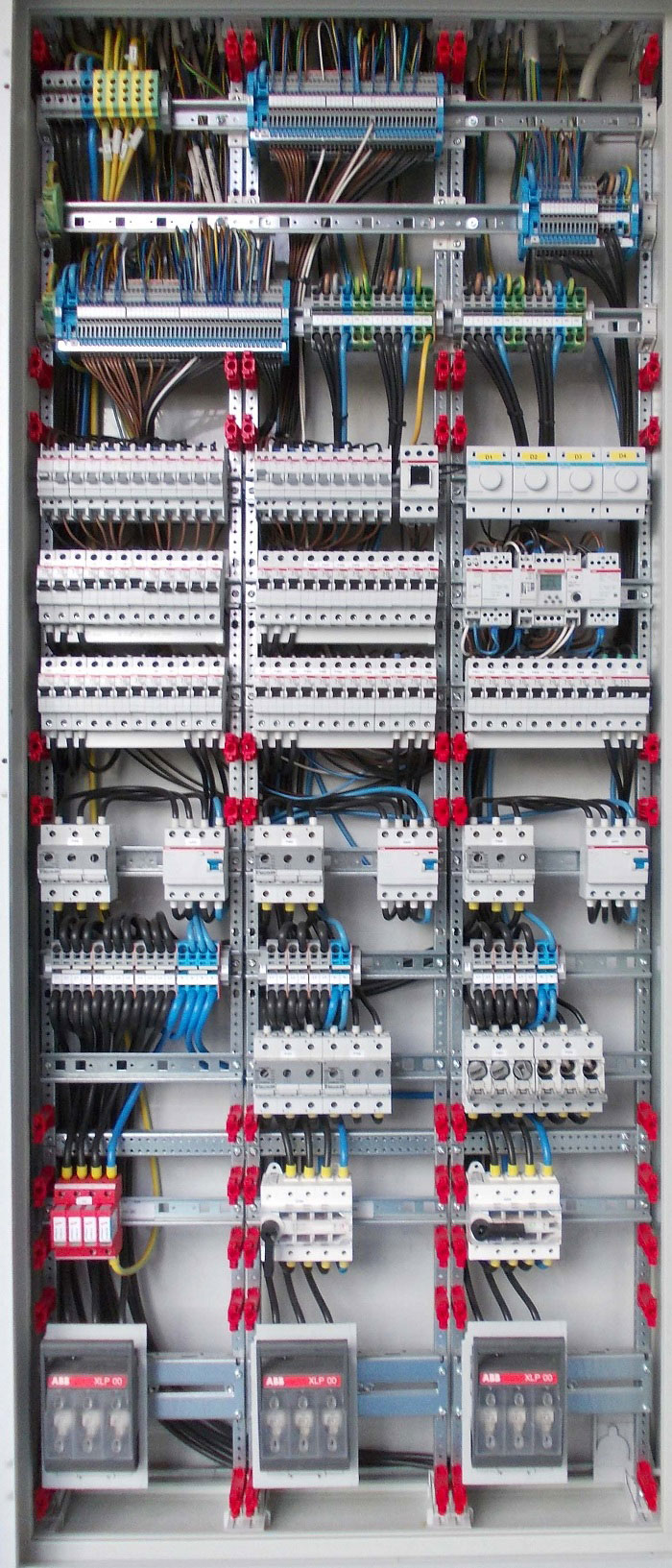Stattbahnhof Schweinfurt: Energieversorgung Stattbahnhof Schweinfurt Großer Saal. Energieversorung (Stromversorgung), Tonstrom, Lichtstrom. Sicherungs- und Verteilerschrank