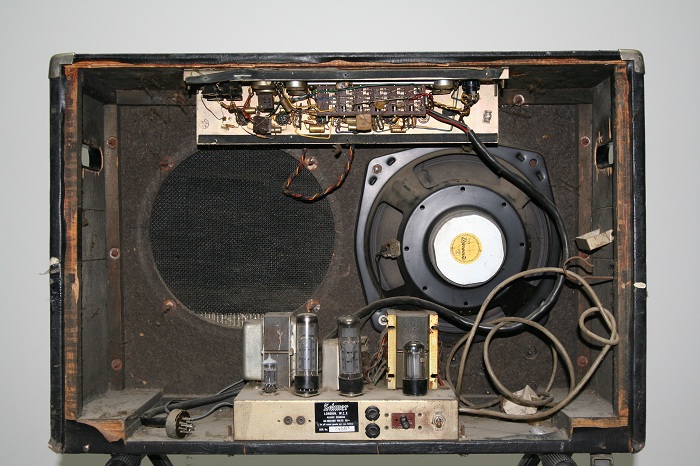 Selmer Zodiac Twin 50 Truevoice Gitarrenverstärker (Tubeamp). Rückansicht. Röhrenvorverstärker, Röhrenendstufe, Röhrennetzteil, Lautsprecher