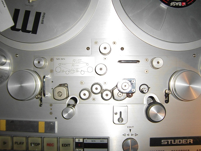Studer Bandmaschine Studer Bandmaschine, Umlenkrollen, Bandführung.
